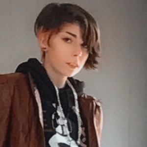 Meet your Posher, Violet